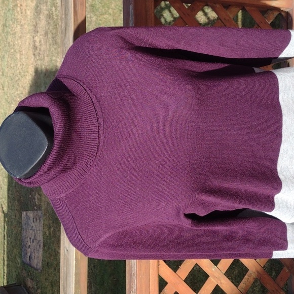 Calvin Klein Colorblock Crewneck Sweater Size Medium - Picture 2 of 12